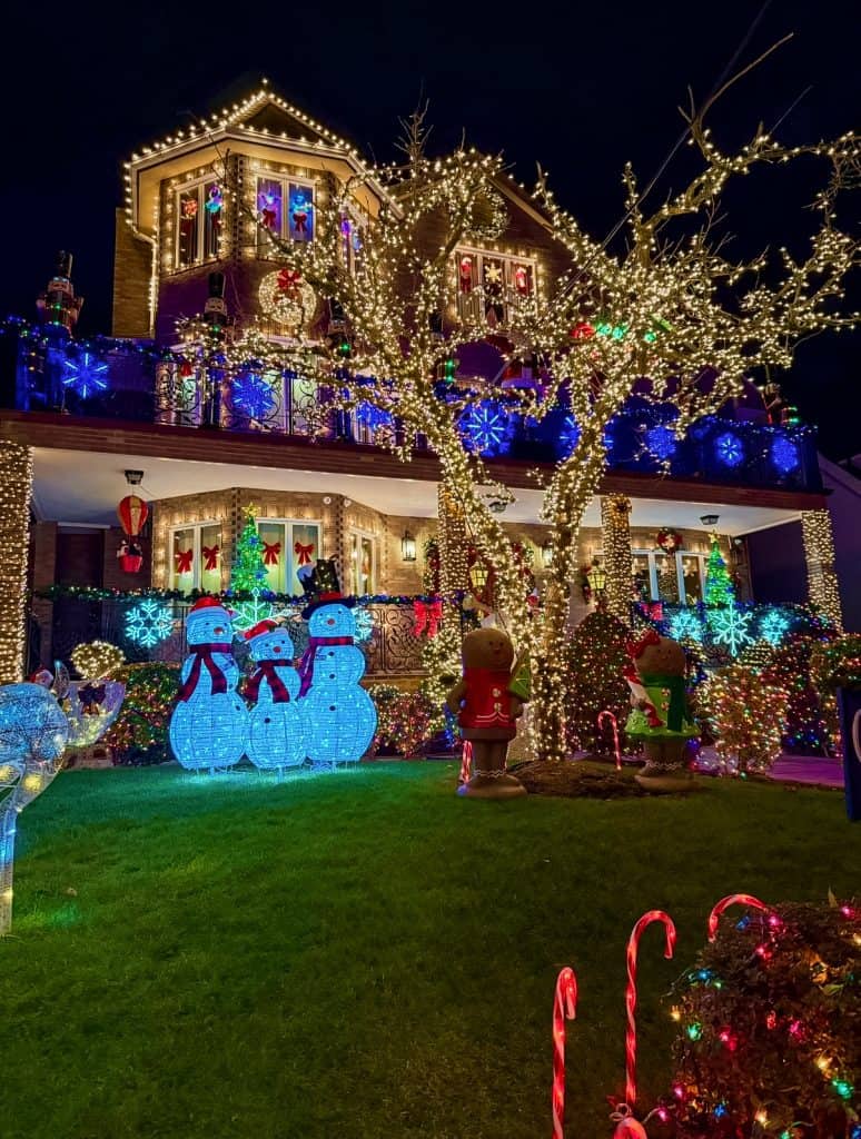 Dyker Heights lights decorations Brooklyn New York
