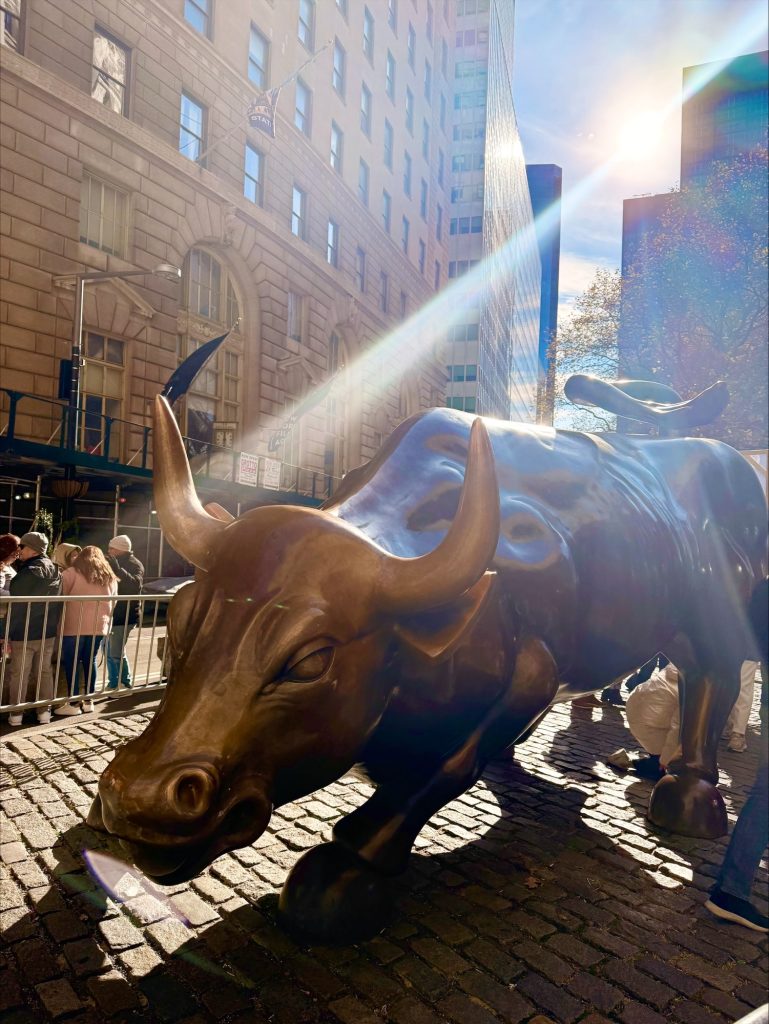 Charging bull statue New York