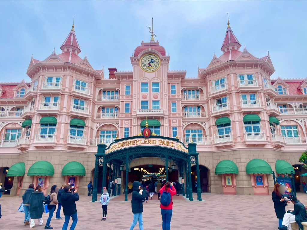 Disneyland Paris park entrance