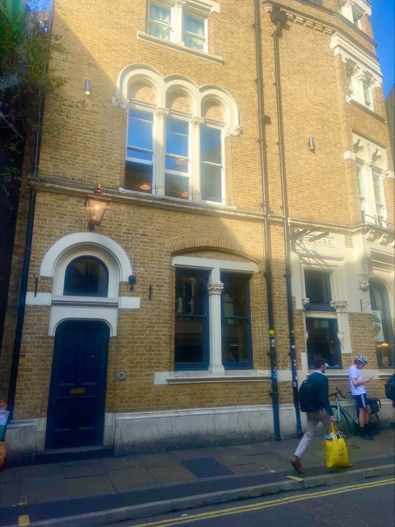 Borough Market - Bridget Jones' flat - Girls weekend London