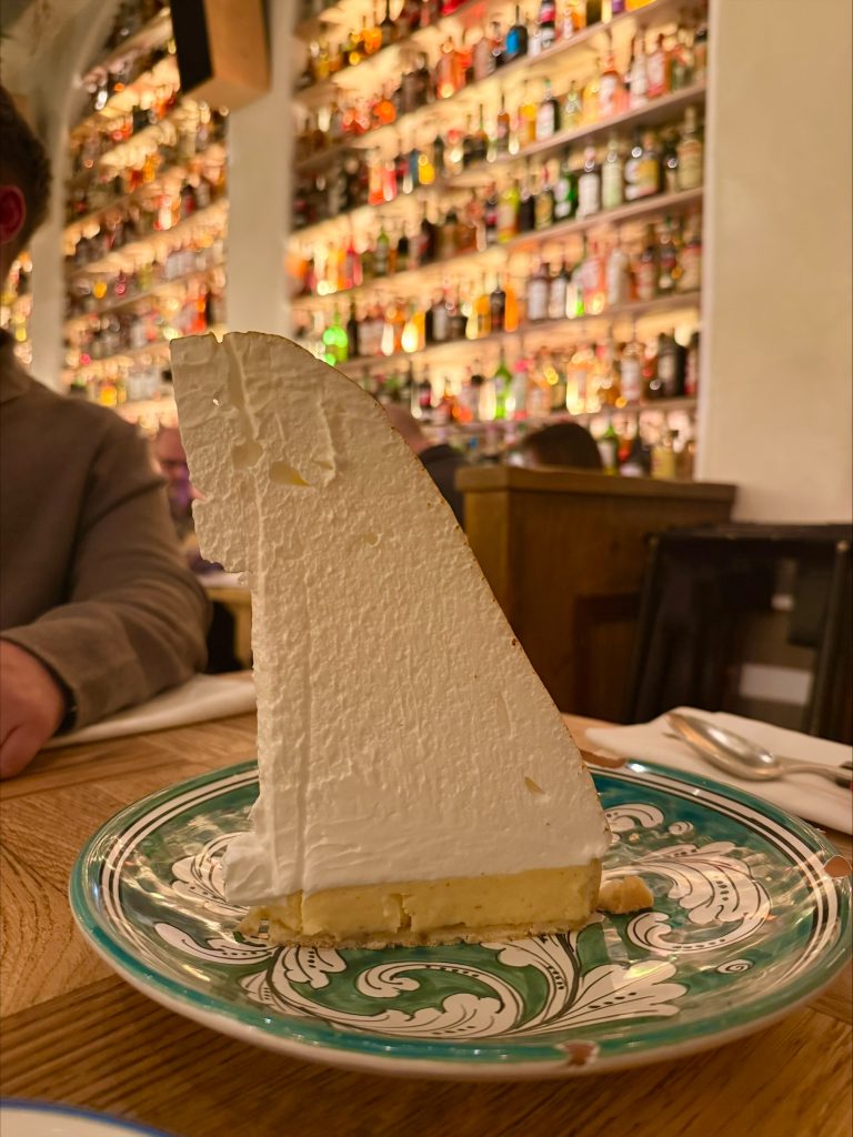 Circolo Popolare lemon meringue