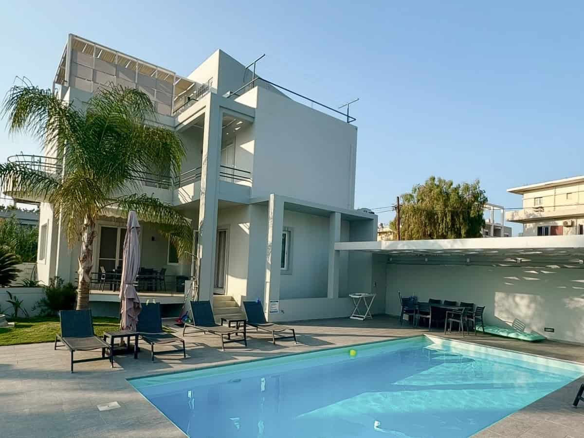 Chania villa destination cards - Villa Giota from outside