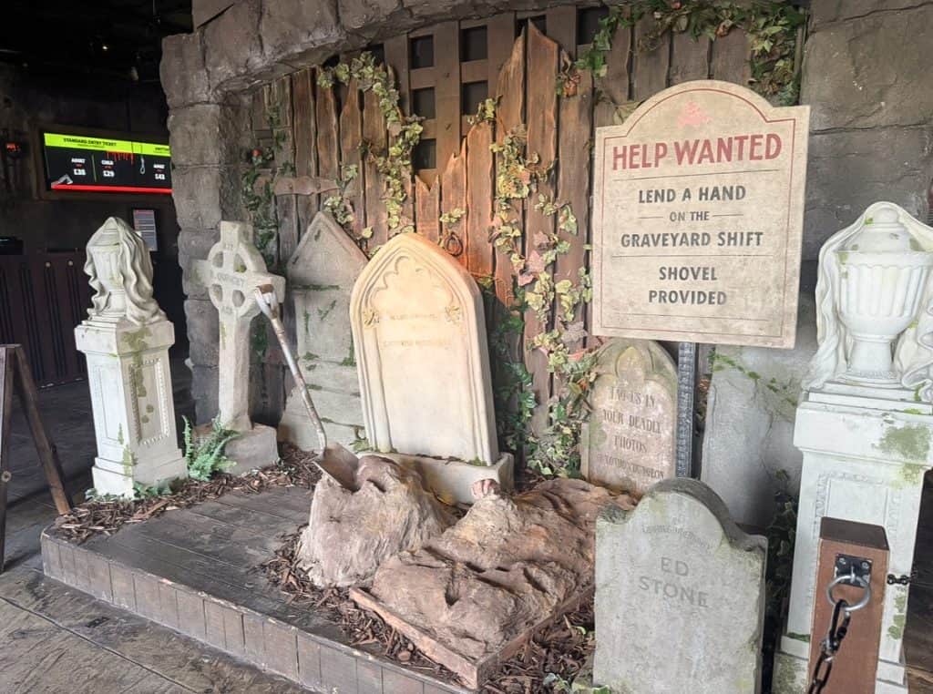London Dungeons grave yard